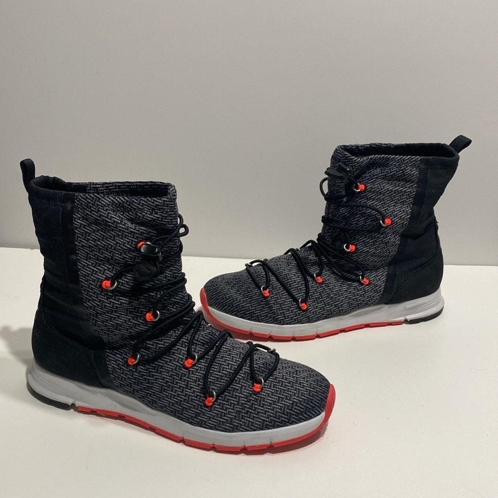 Under Armour Charged All Around Knit Boot